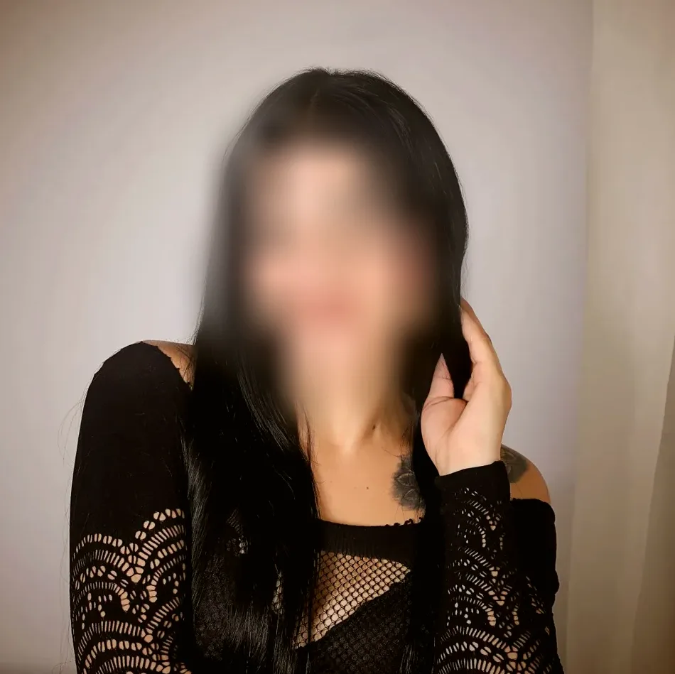 Lucia, 23