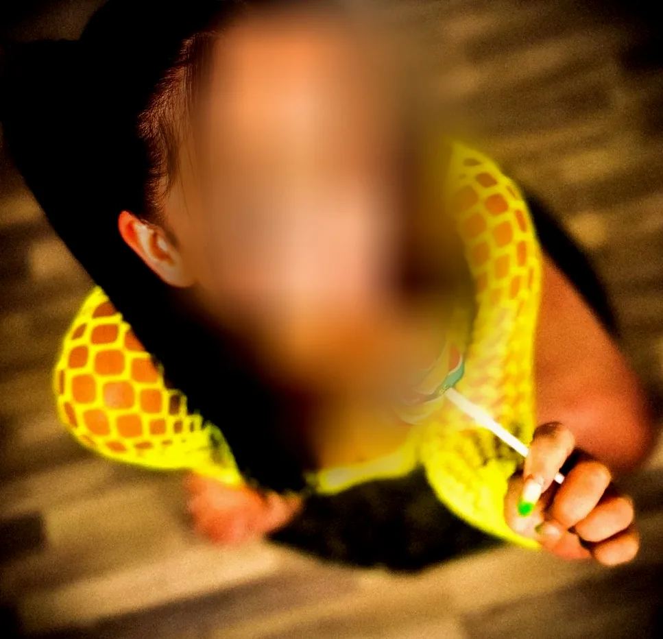 Nicole, 35