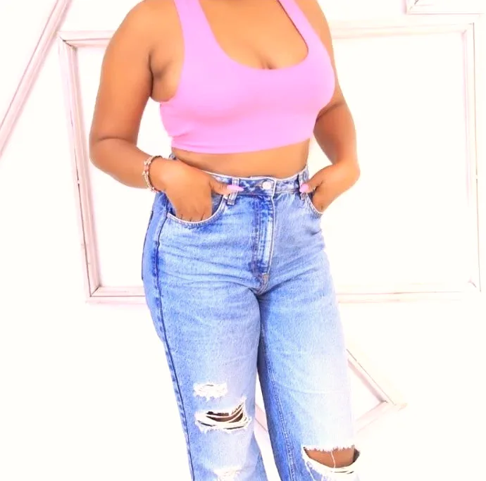 Nina, 32