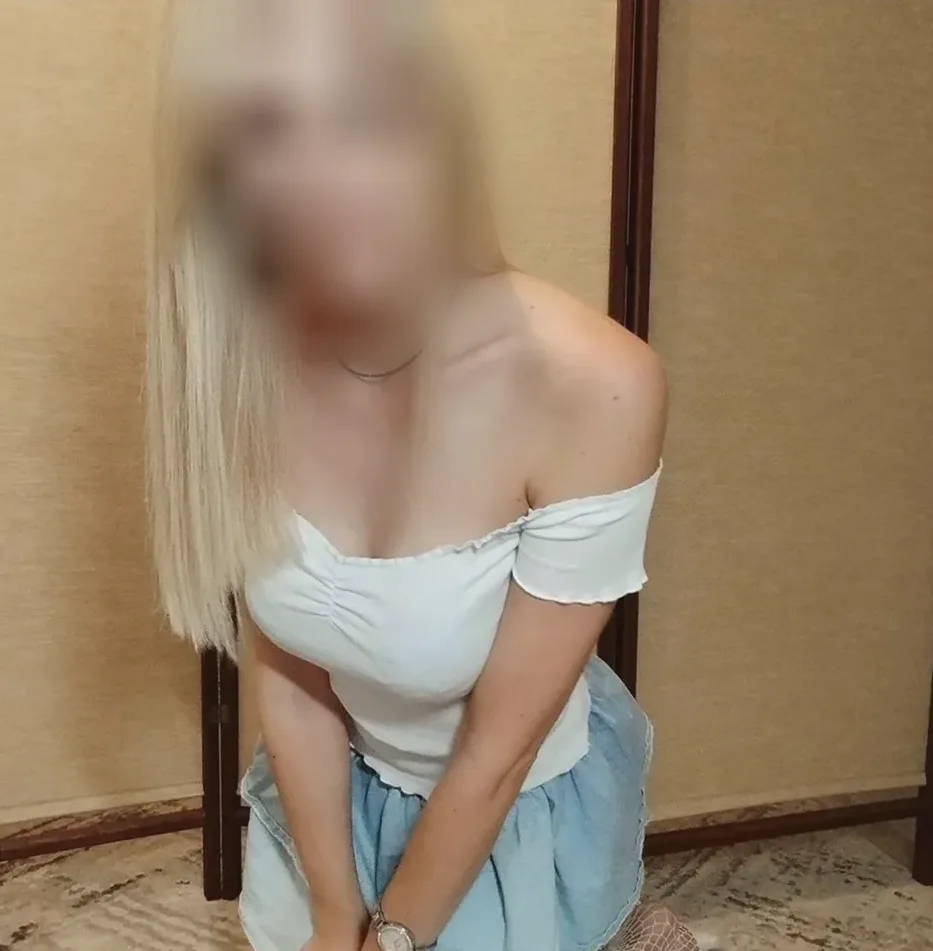Thea, 26
